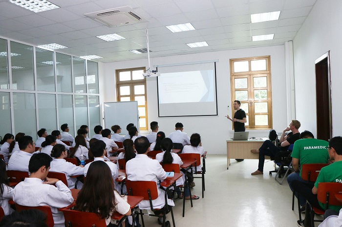 Chinh phục ước mơ trở thành điều dưỡng quốc tế cùng Đại học Tân Tạo