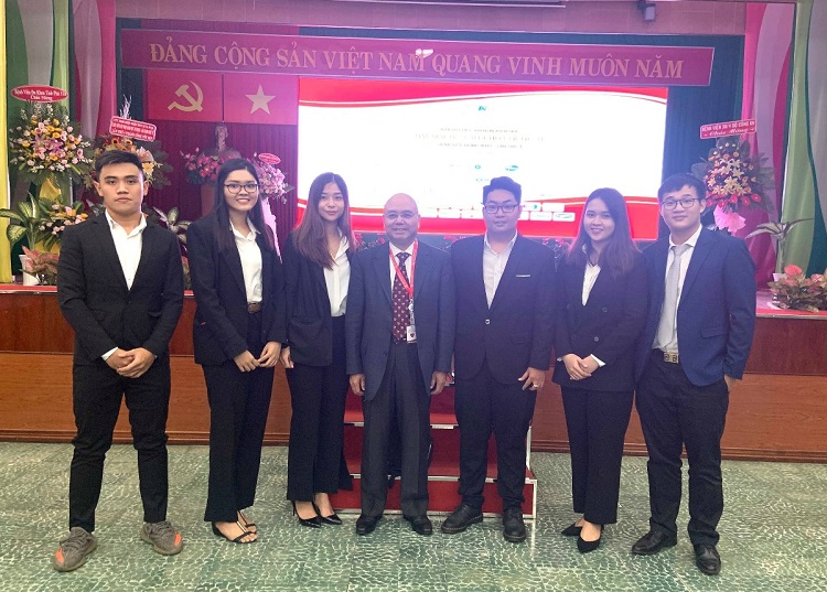 PHIÊN BÁO CÁO DÀNH CHO NHÀ NGHIÊN CỨU TRẺ (YOUNG INVESTIGATOR SESSION) NGÀY 14/07/2019 – Toàn Bộ Chương Trình Bằng Tiếng Anh.