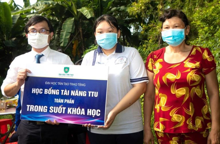 Đại học Tân Tạo ổn định học phí suốt khóa học !!!