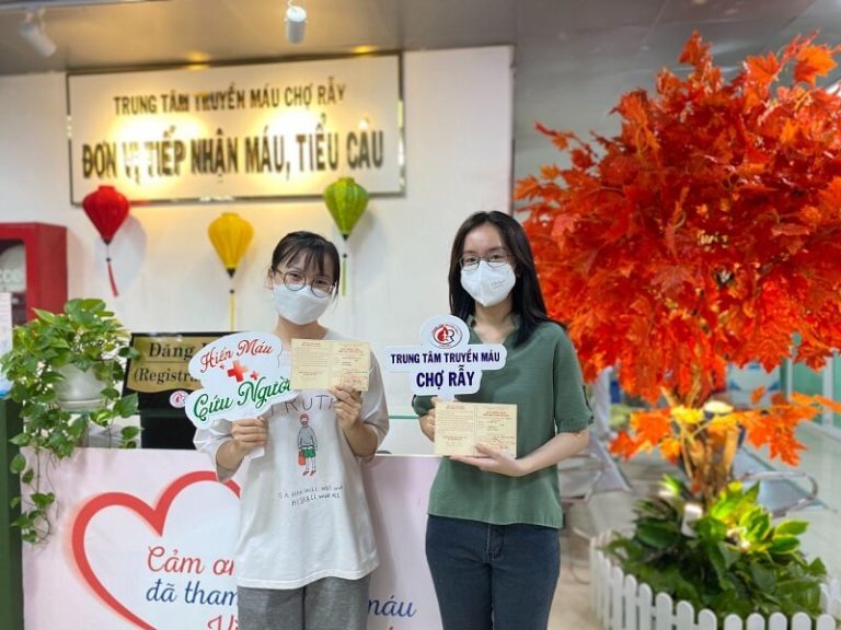 Students of Tan Tao University volunteer to donate blood at Cho Ray Blood Transfusion Center