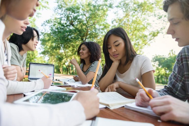 Uniprep 2023 | Sẵn sàng Hành trang vào Đại học