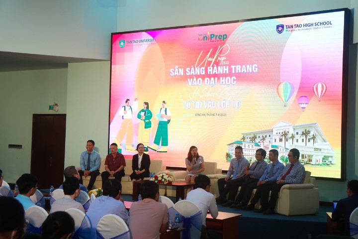 Opening ceremony of Uniprep course  Ready to go to university