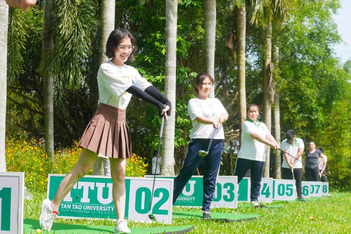 Conquer the golf course with Tan Tao University