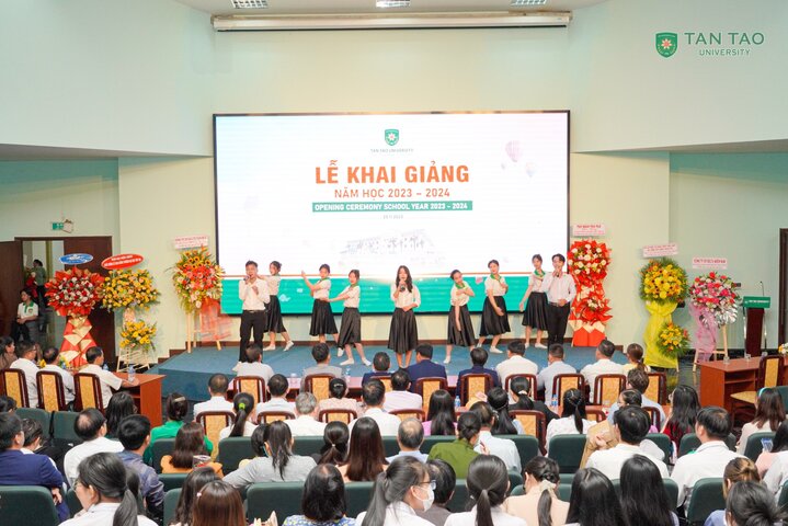 The 2023-2024 opening ceremony is solemn and meaningful for Tan Tao University