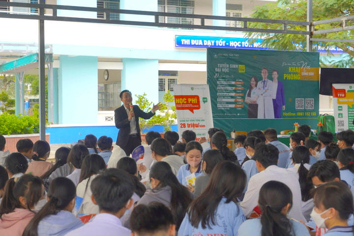 Chương trình Tư vấn Hướng nghiệp của Đại học Tân Tạo tại THPT Gò Đen