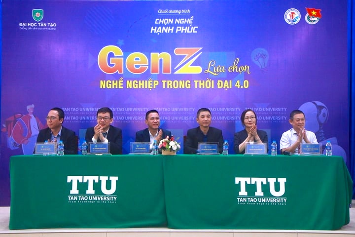 Workshop “Chọn nghề hạnh phúc” – “Gen Z – Hành trình định hướng tương lai trong thời đại 4.0” tại THPT Nguyễn Trung Trực – Bến Lức (huyện Bến Lức)