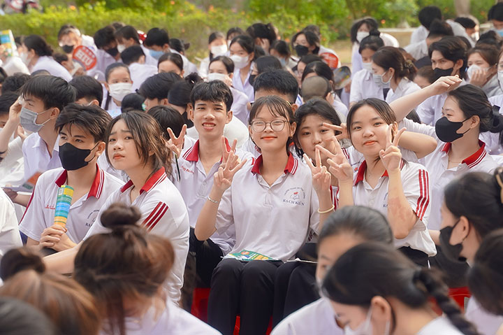Chương trình “Chọn nghề hạnh phúc” tại THPT Rạch Kiến: Mang đến giá trị thiết thực cho học sinh