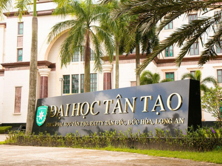 Đại học Tân Tạo