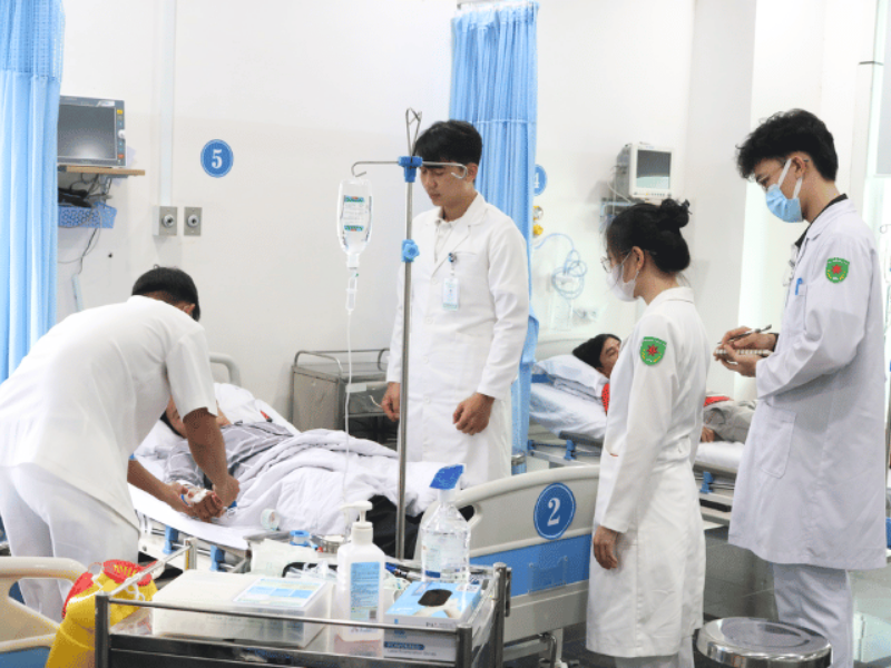 Bác sĩ đa khoa học mấy năm