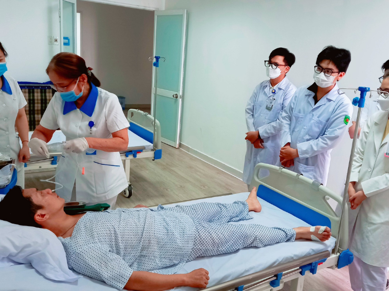 Học điều dưỡng mấy năm