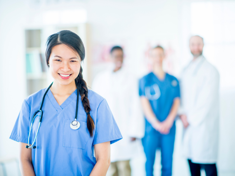 Mức lương điều dưỡng mới ra trường hiện nay ở Việt Nam