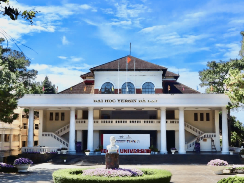 Ngành công nghệ sinh học trường nào tốt nhất? Top 10 trường đại học đáng cân nhắc 10 Trường Đại học Yersin Đà Lạt