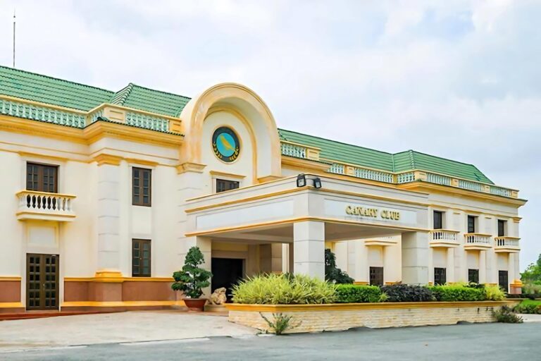 Hội trường Canary, Đại học Tân Tạo