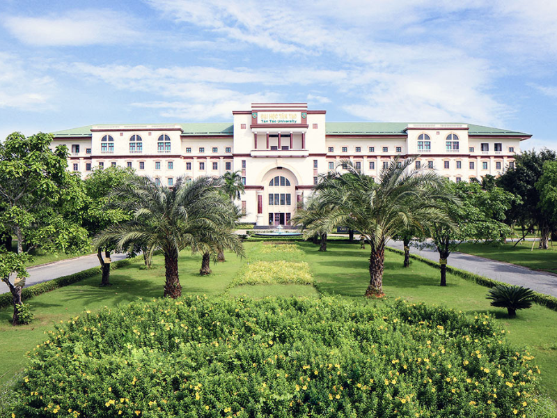 Trường Đại học Tân Tạo
