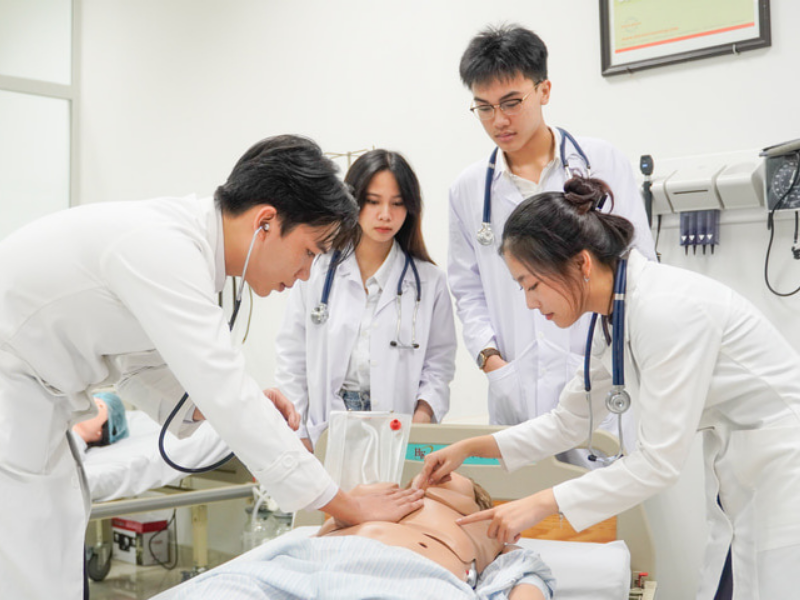 Tổng quan về lộ trình đào tạo sau Đại học Ngành Y khoa tại Việt Nam
