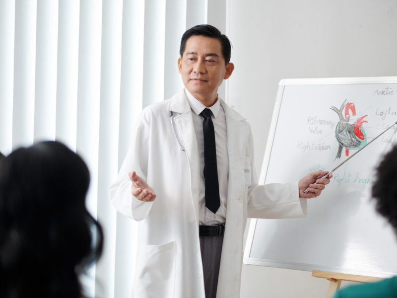 Phát triển năng lực nghiên cứu và giảng dạy
